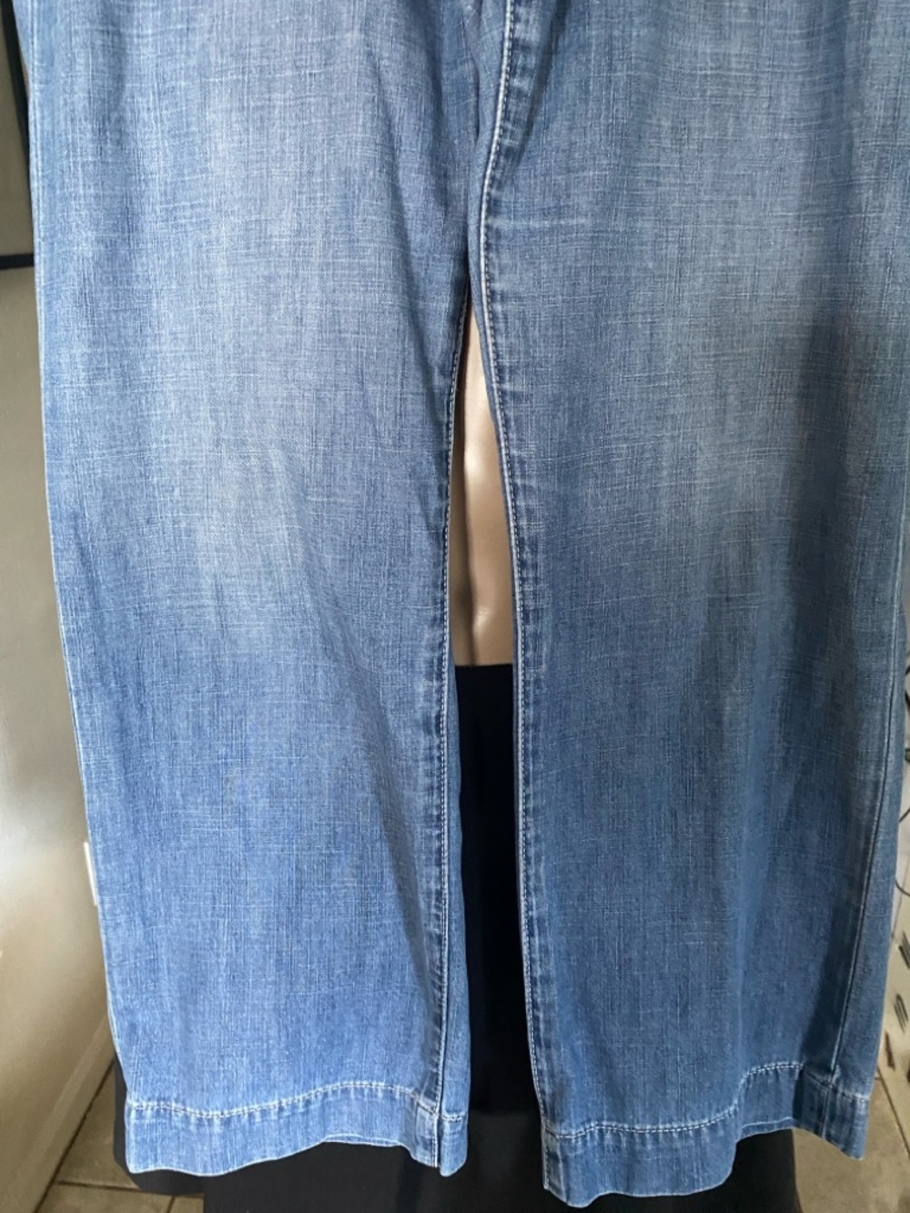 GAP Light Blue Cropped Wide-Leg Jeans - Picture 3 of 6